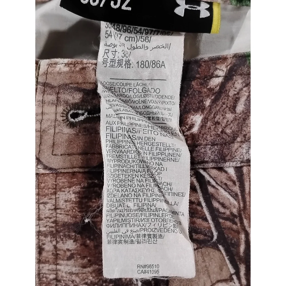 Gorpcore Outdoor Under Armour Camouflage Cargo Pants Size 38x32 Polyester